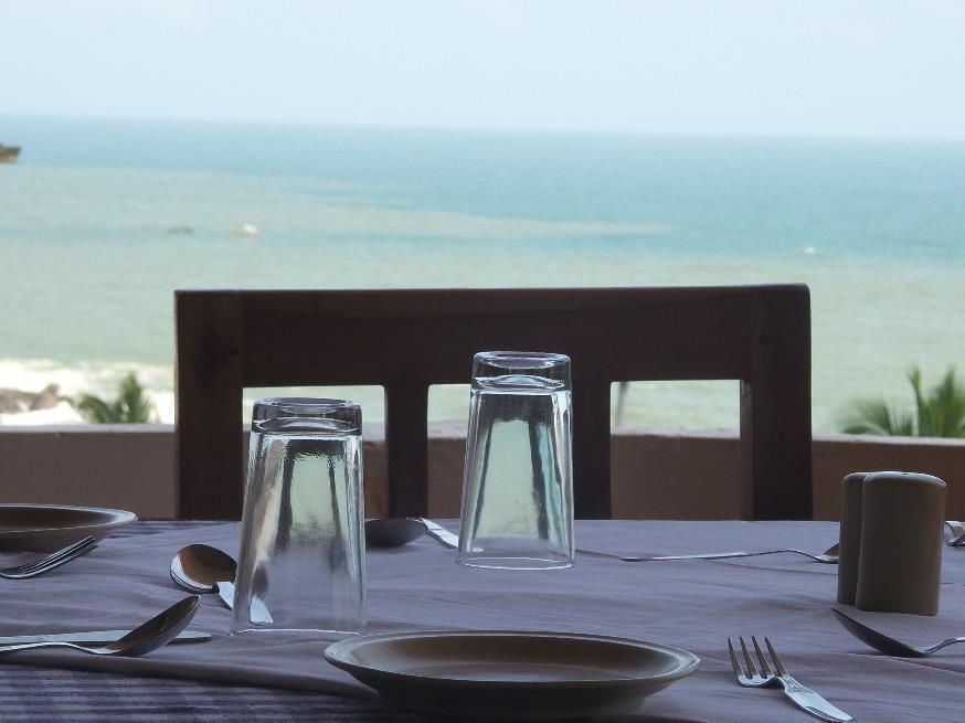 Raja Hotel 可瓦兰 外观 照片