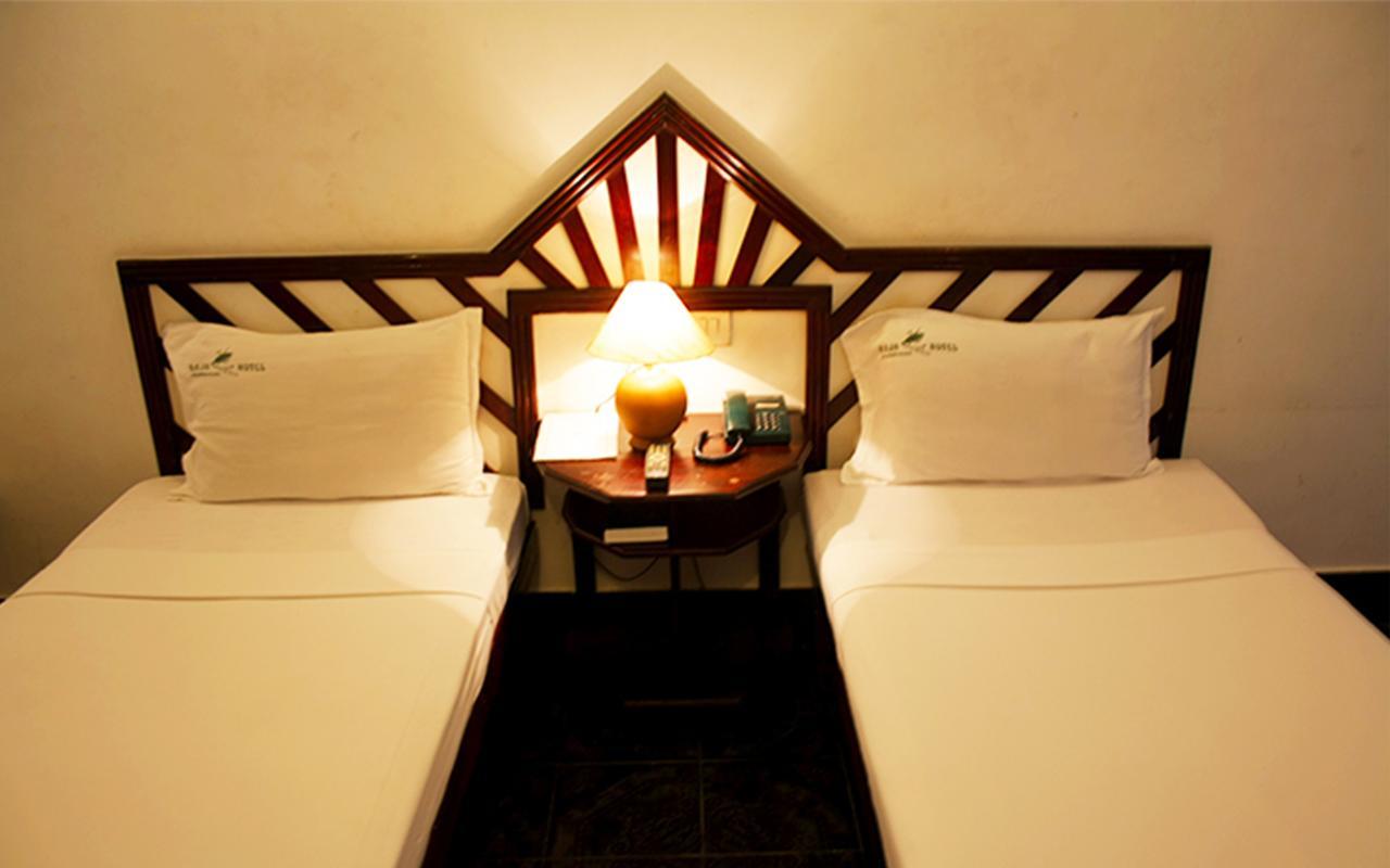 Raja Hotel 可瓦兰 外观 照片